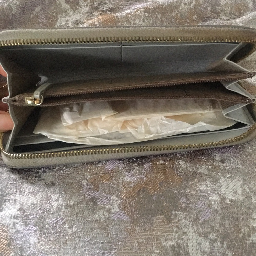 Fendi Wallet - Picture 4 of 4